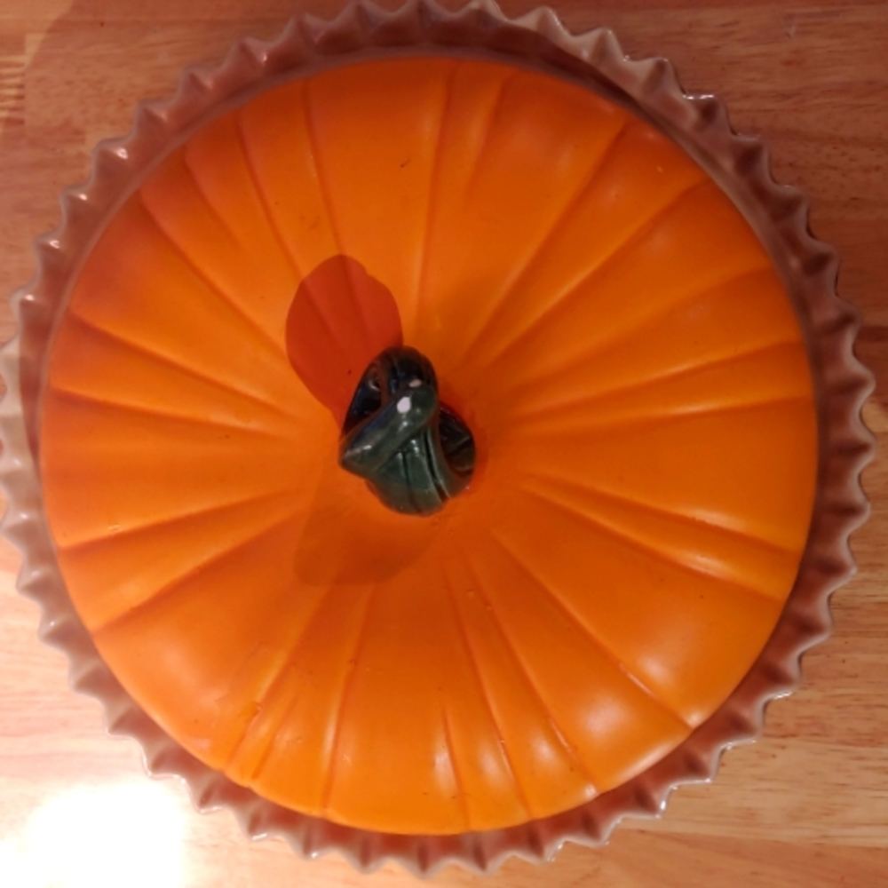 Vintage Pumpkin Pie Plate with Lid